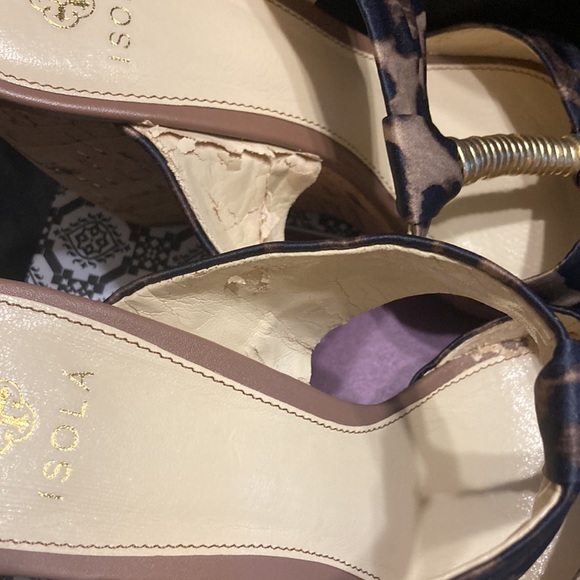 Isola gold and leopard print open toed heel 9.5M - Picture 5 of 6